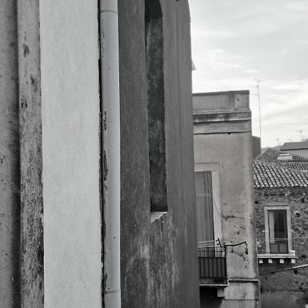 Fera O' Luni Bed & Breakfast Catania Bagian luar foto